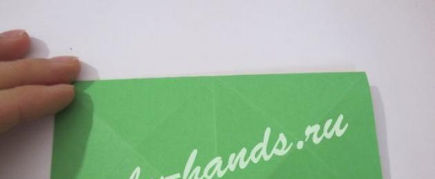Новогодняя ёлка из бумаги своими руками - как сделать? Как сделать объемную елку из бумаги? Оригинальные бумажные елки из полосок для квиллинга. 